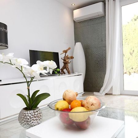 R02 Luxury Apartment In Villa With Pool And Garden Μαρμπέλλα Εξωτερικό φωτογραφία