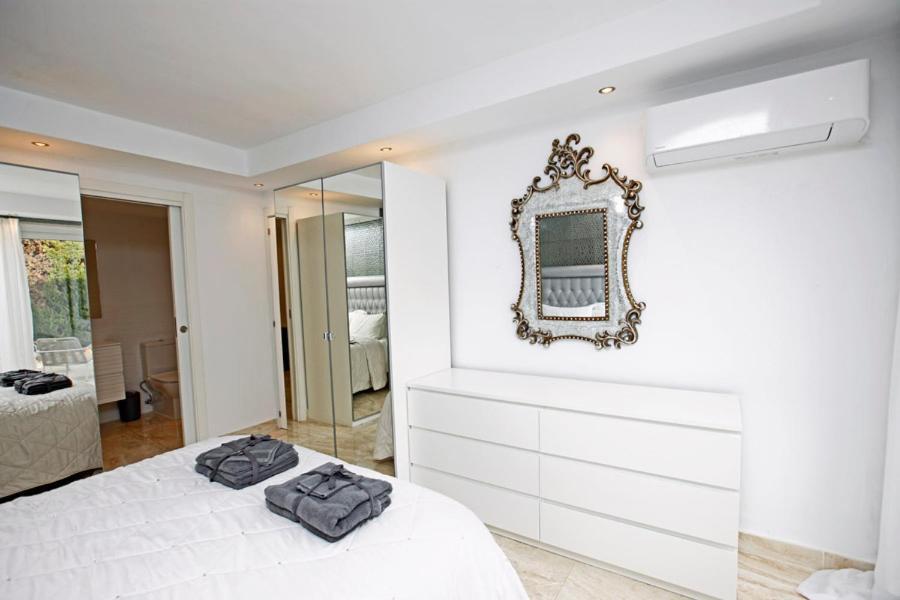 R02 Luxury Apartment In Villa With Pool And Garden Μαρμπέλλα Εξωτερικό φωτογραφία